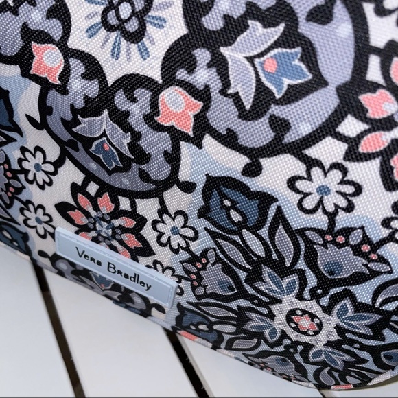 Vera Bradley Lisbon medallion Lunch Box Lunch Bunch Insulated NWT - Picture 6 of 8